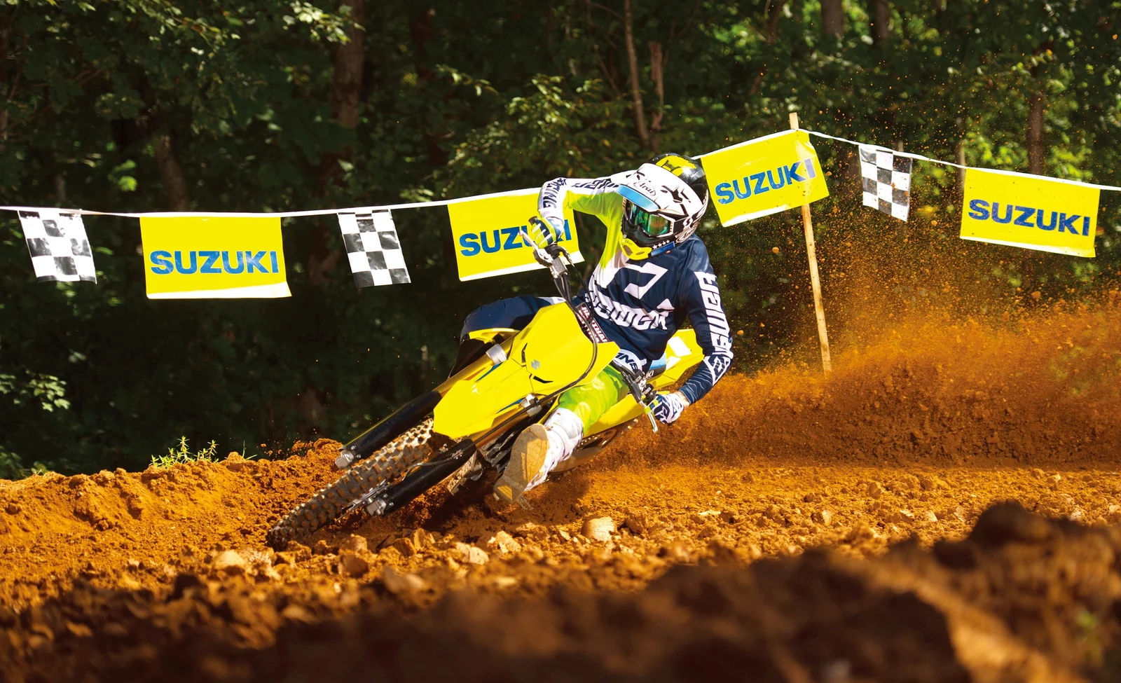 Suzuki RM-Z450 su strada