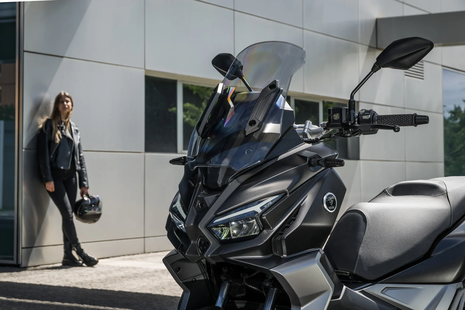Voge SFIDA SR1 ADV su strada