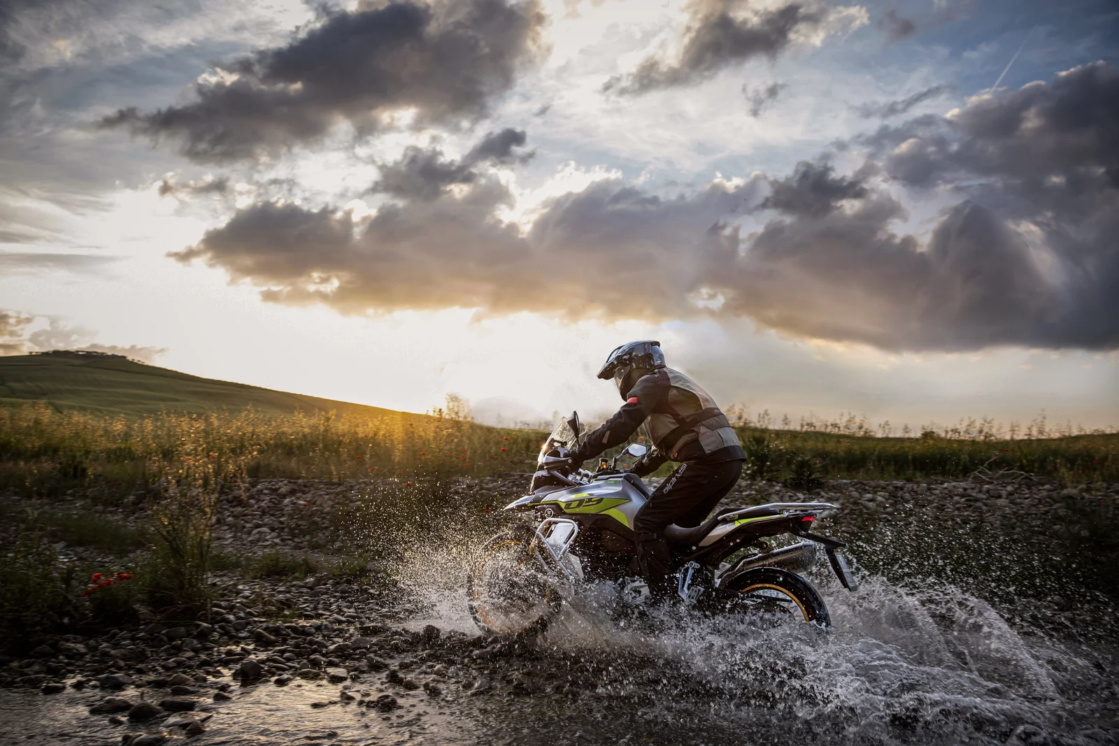 Voge Valico 900DSX su strada